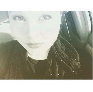 Meet your Posher, Priscilla